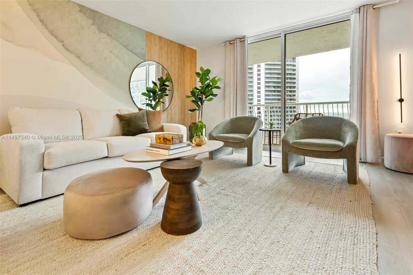 Small Image of 1200 BRICKELL BAY DR #3619, Miami Number 5