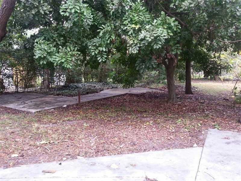 Small Image of 2447 PIERCE ST #1, Hollywood Number 4