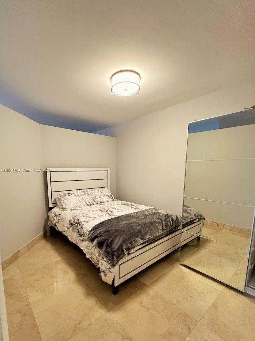 Small Image of 6365 COLLINS AVE #4106, Miami Beach Number 10