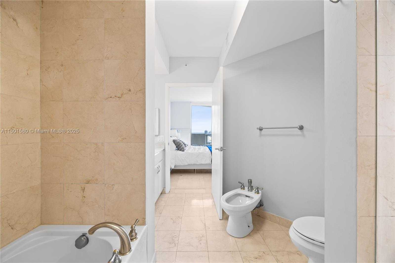 Small Image of 6365 COLLINS AVE #4106, Miami Beach Number 18