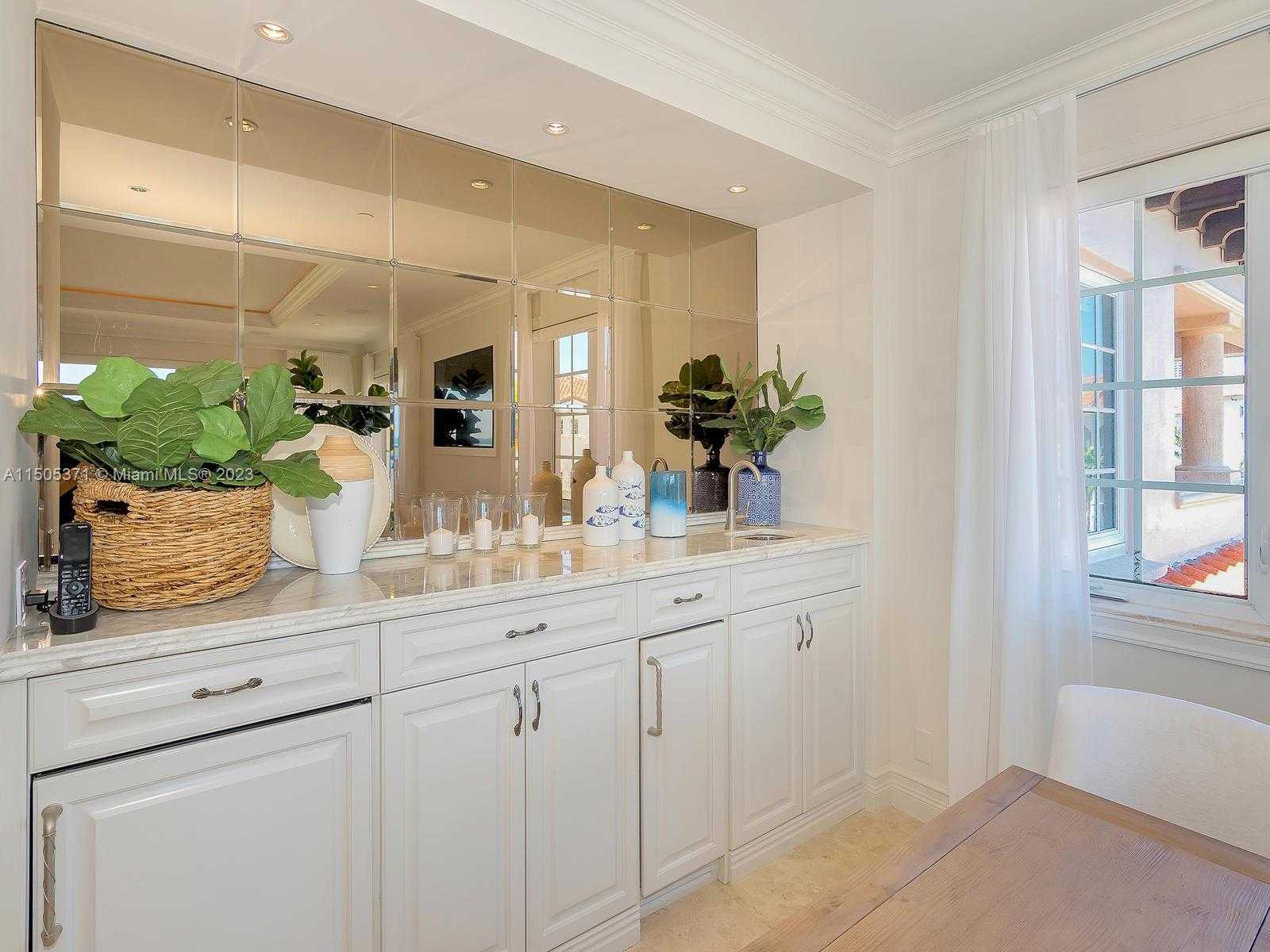 Small Image of 19251 FISHER ISLAND DRIVE #19251, Fisher Island Number 11
