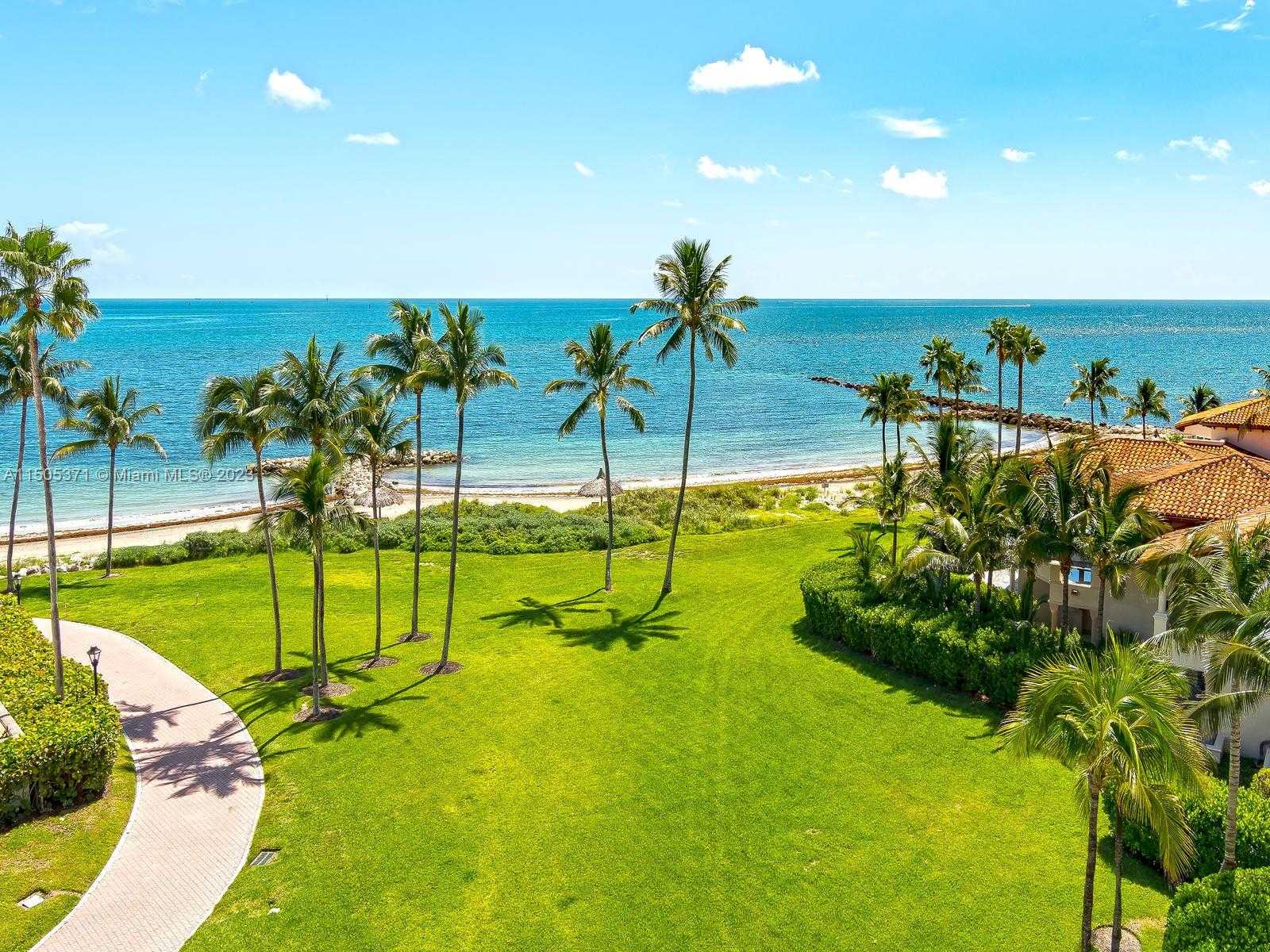 Small Image of 19251 FISHER ISLAND DRIVE #19251, Fisher Island Number 15