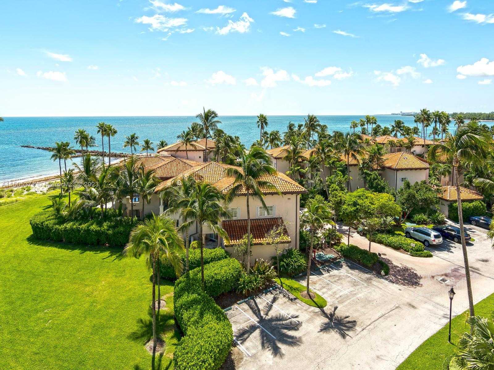 Small Image of 19251 FISHER ISLAND DRIVE #19251, Fisher Island Number 16