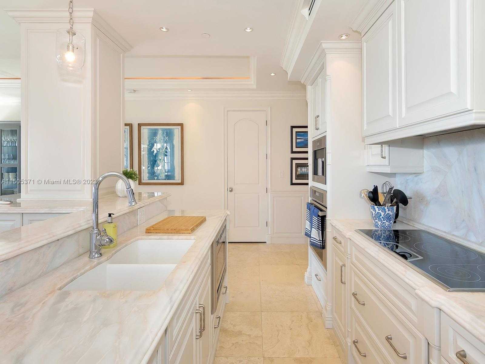 Small Image of 19251 FISHER ISLAND DRIVE #19251, Fisher Island Number 25