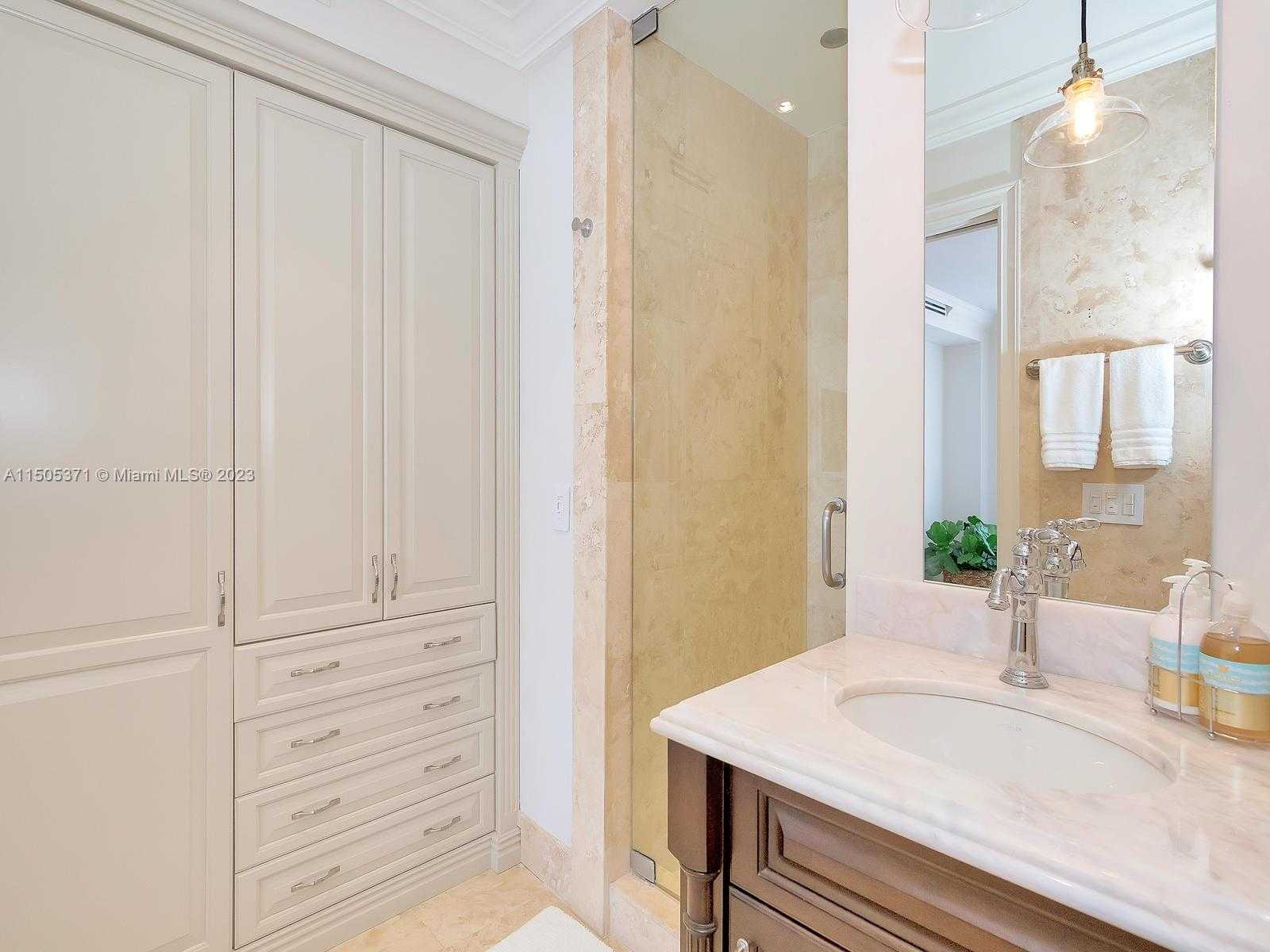 Small Image of 19251 FISHER ISLAND DRIVE #19251, Fisher Island Number 48