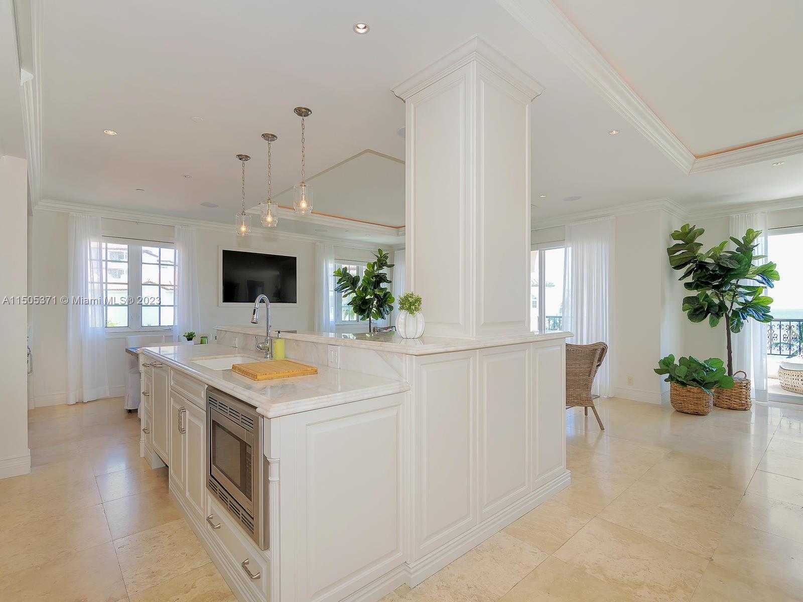 Small Image of 19251 FISHER ISLAND DRIVE #19251, Fisher Island Number 7