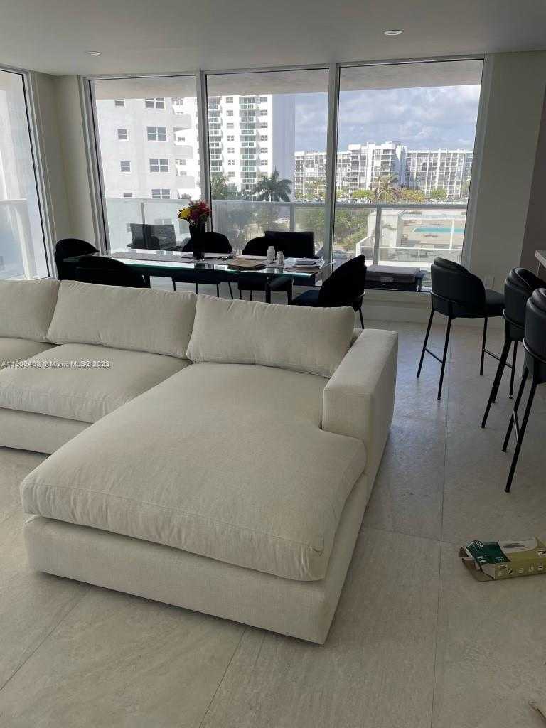 Small Image of 2751 SOUTH OCEAN DR #5S, Hollywood Number 2