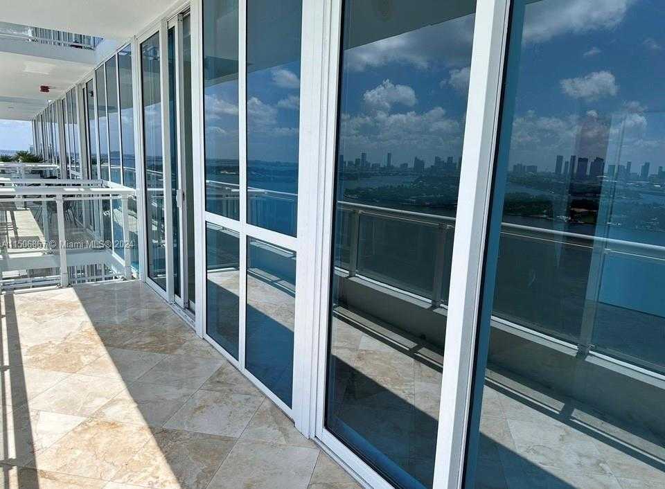 Small Image of 540 #2212, Miami Beach Number 10