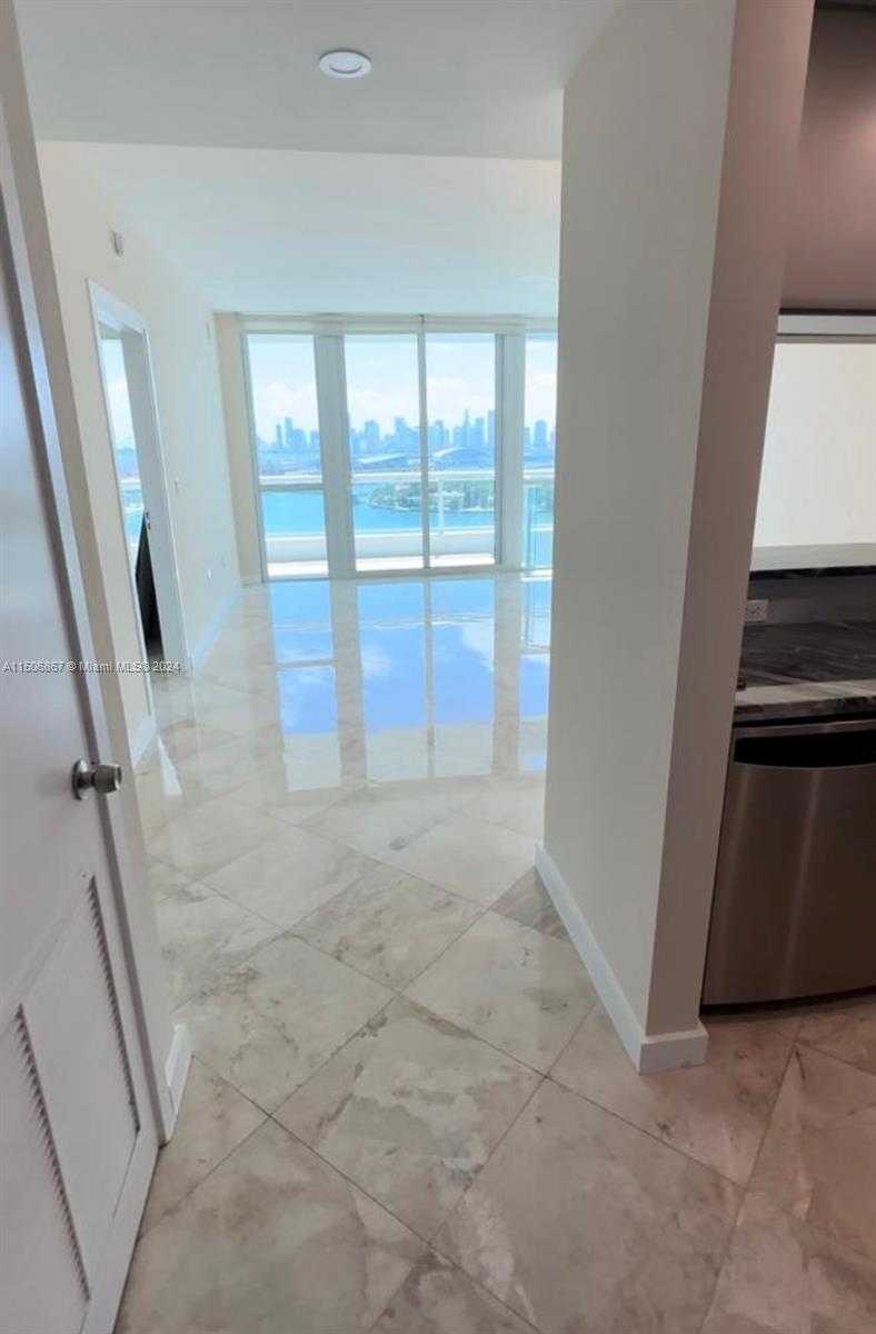 Small Image of 540 #2212, Miami Beach Number 5
