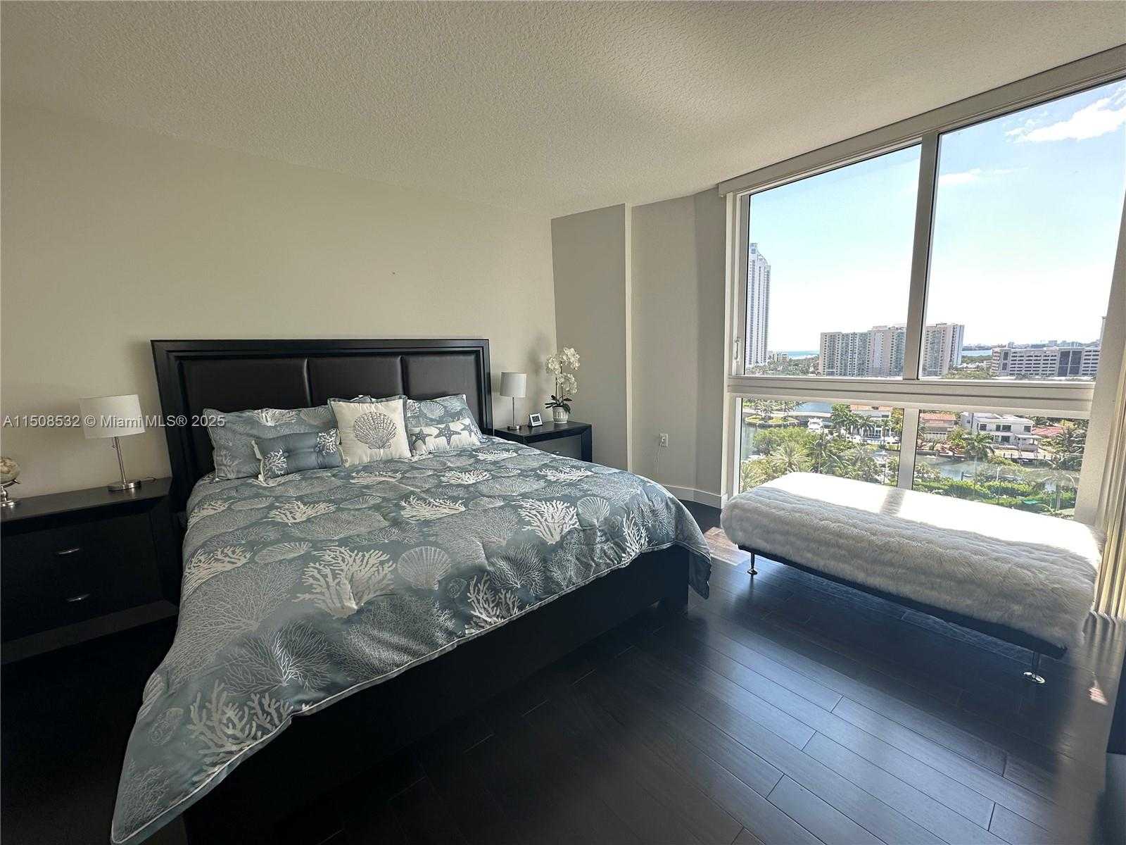 Small Image of 150 #1-1105, Sunny Isles Beach Number 11
