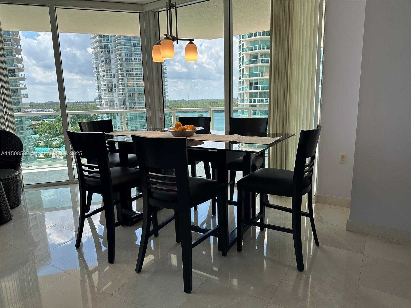 Small Image of 150 #1-1105, Sunny Isles Beach Number 7