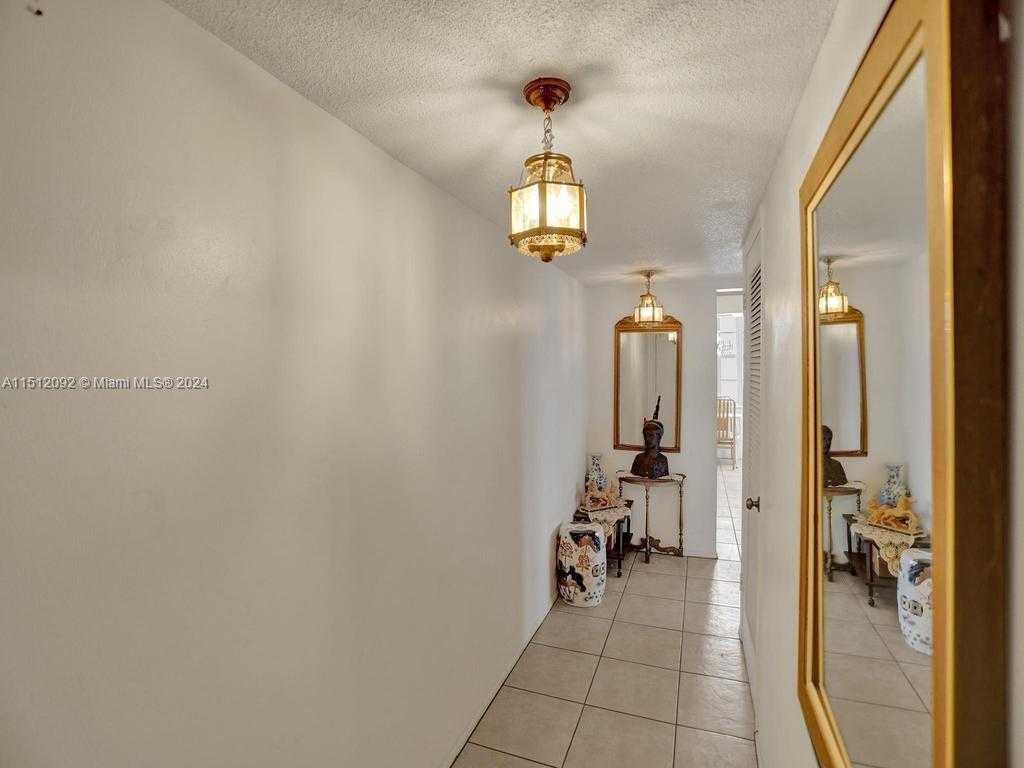 Small Image of 18051 BISCAYNE BLVD #304, Aventura Number 10