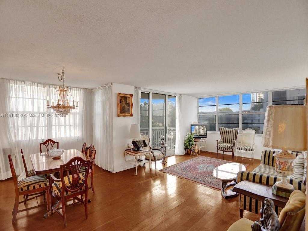 Small Image of 18051 BISCAYNE BLVD #304, Aventura Number 3