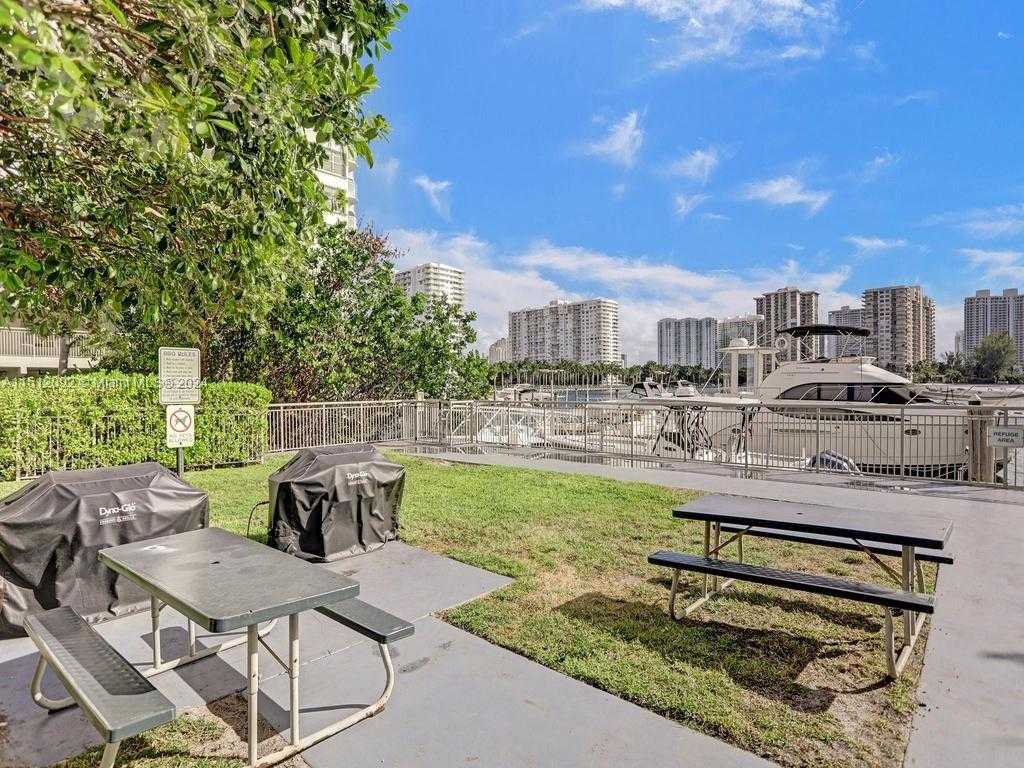 Small Image of 18051 BISCAYNE BLVD #304, Aventura Number 48
