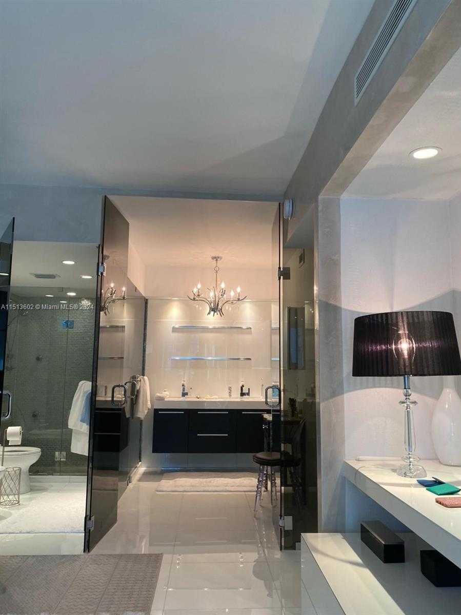 Small Image of 2301 COLLINS AVE #1507, Miami Beach Number 13