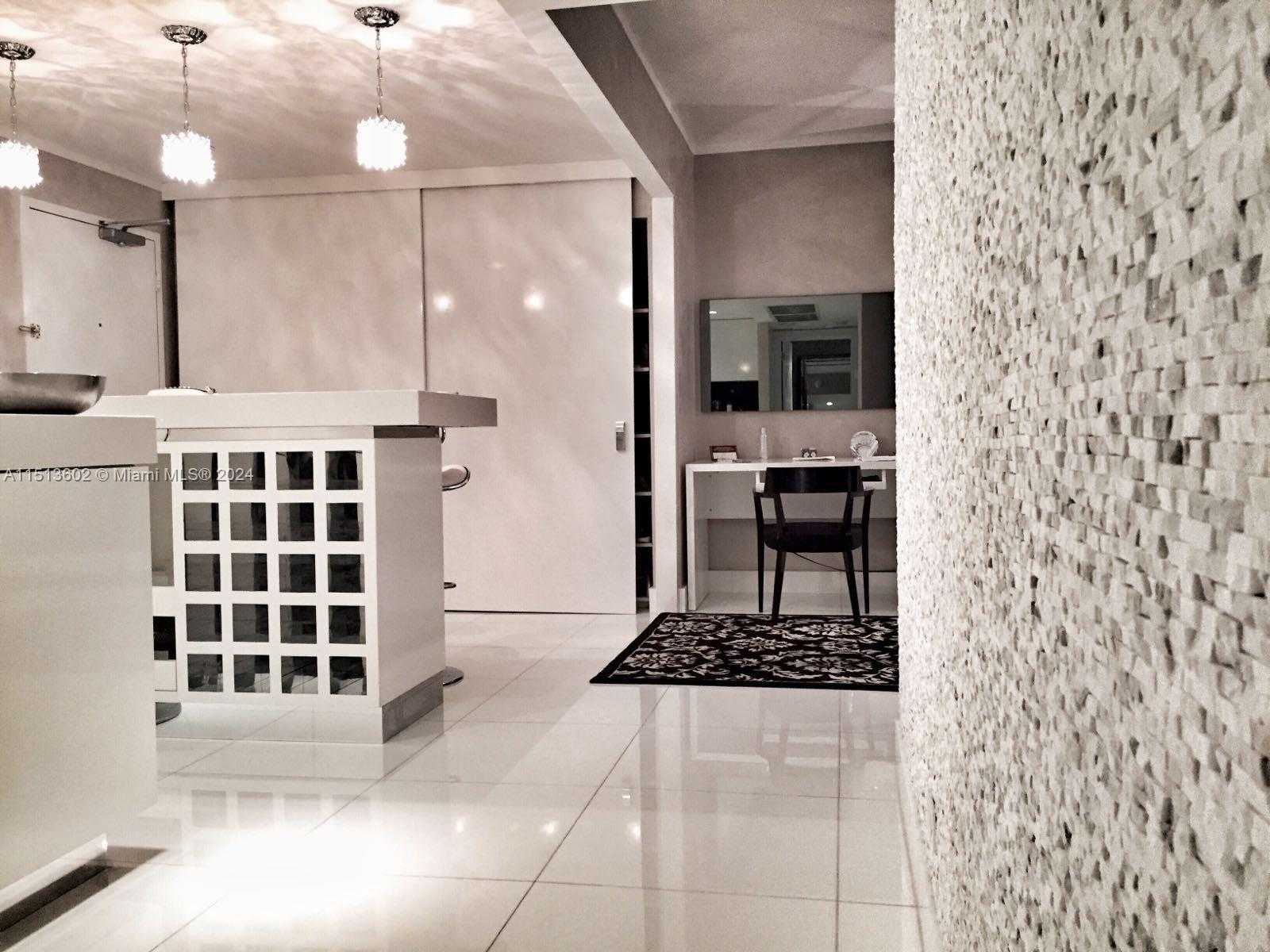 Small Image of 2301 COLLINS AVE #1507, Miami Beach Number 15