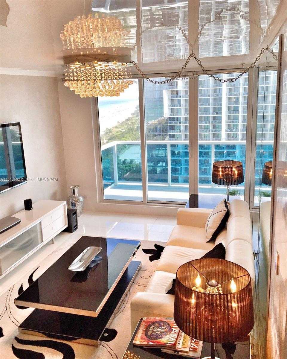 Small Image of 2301 COLLINS AVE #1507, Miami Beach Number 2