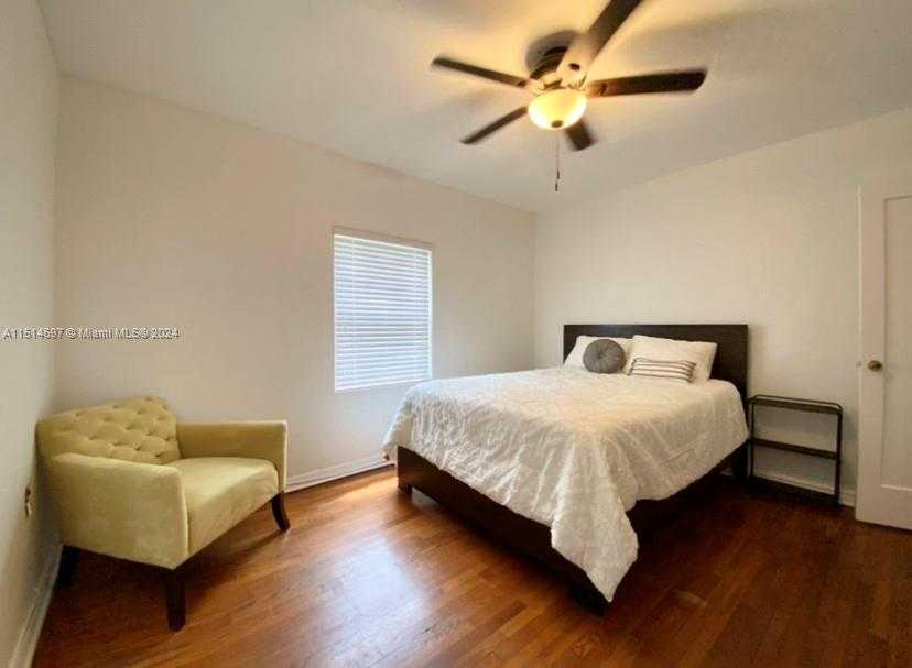 Small Image of 4619 SOUTH WEST 10TH ST #., Miami Number 17