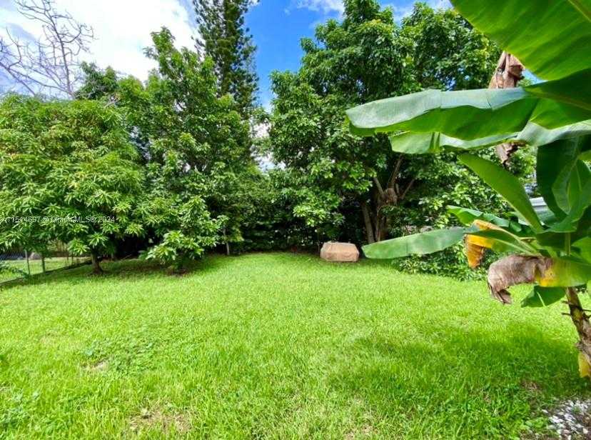 Small Image of 4619 SOUTH WEST 10TH ST #., Miami Number 29