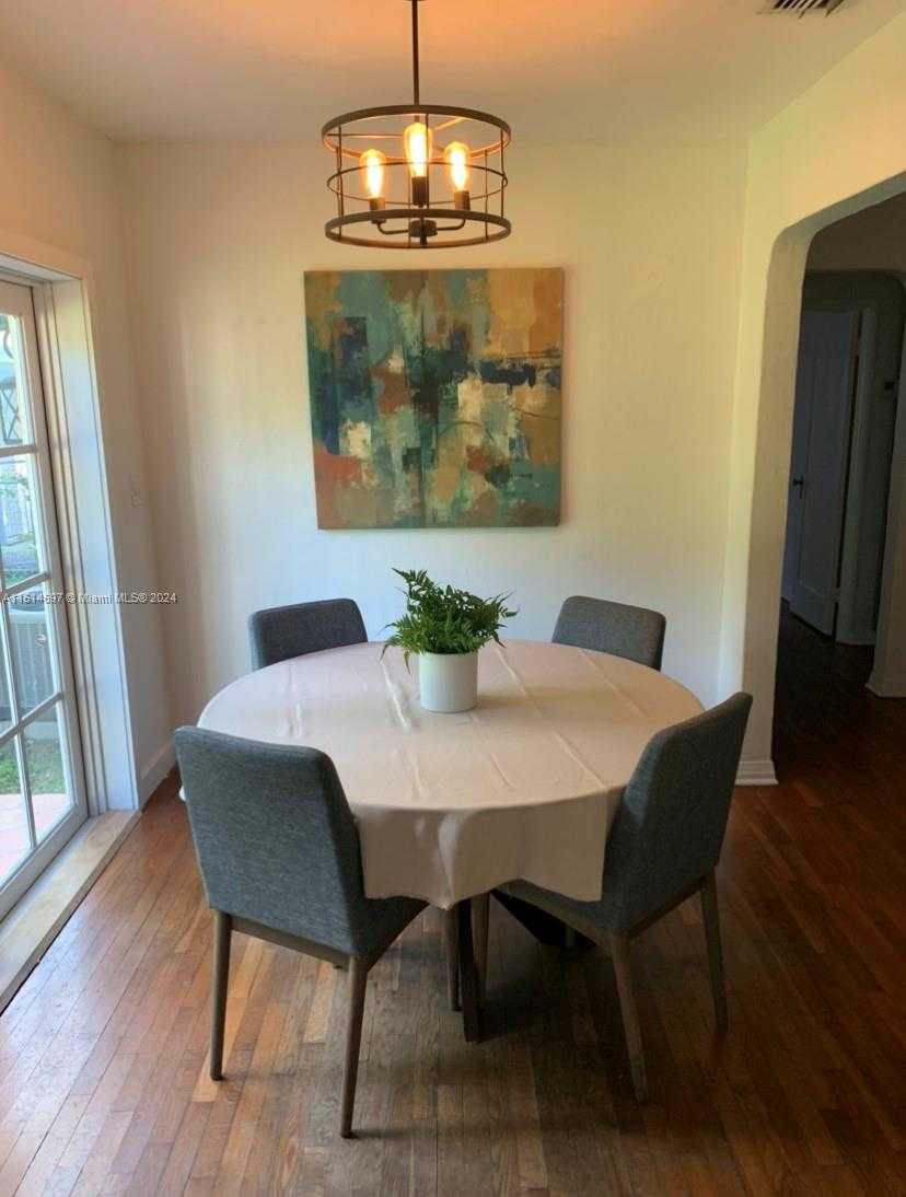 Small Image of 4619 SOUTH WEST 10TH ST #., Miami Number 4