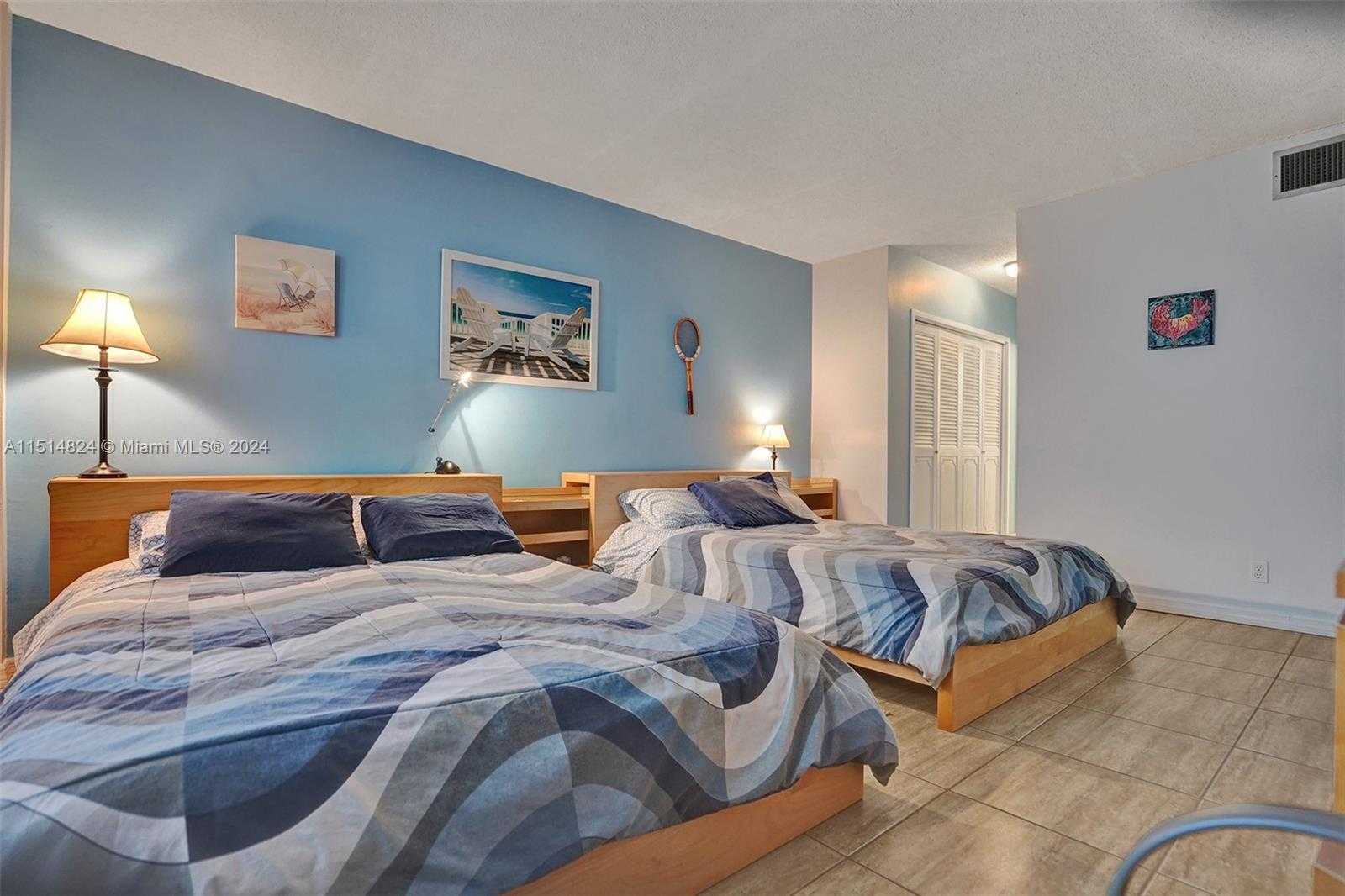 Small Image of 3725 S Ocean Dr, Hollywood, FL 33019, USA Number 11