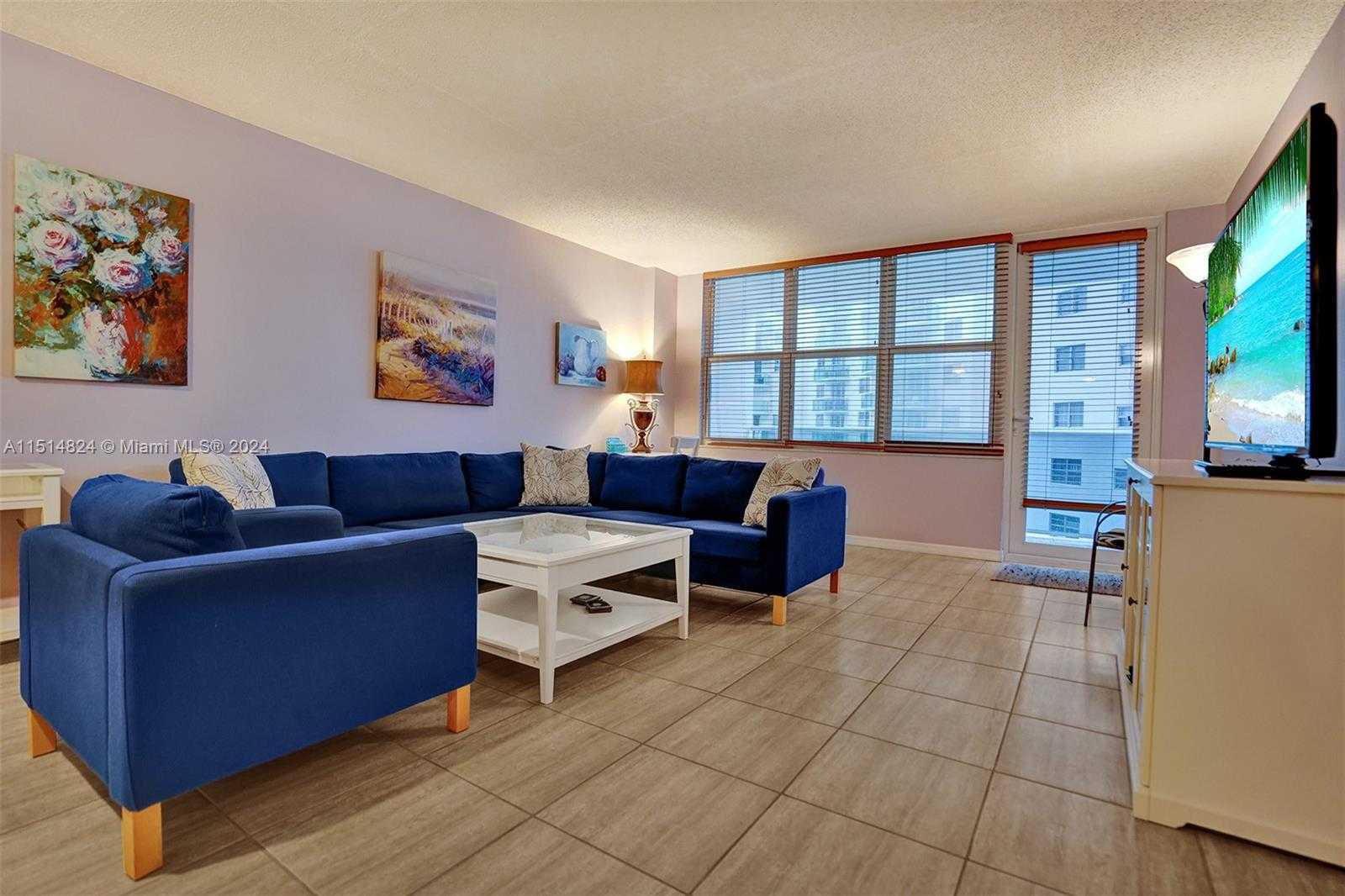 Small Image of 3725 S Ocean Dr, Hollywood, FL 33019, USA Number 23