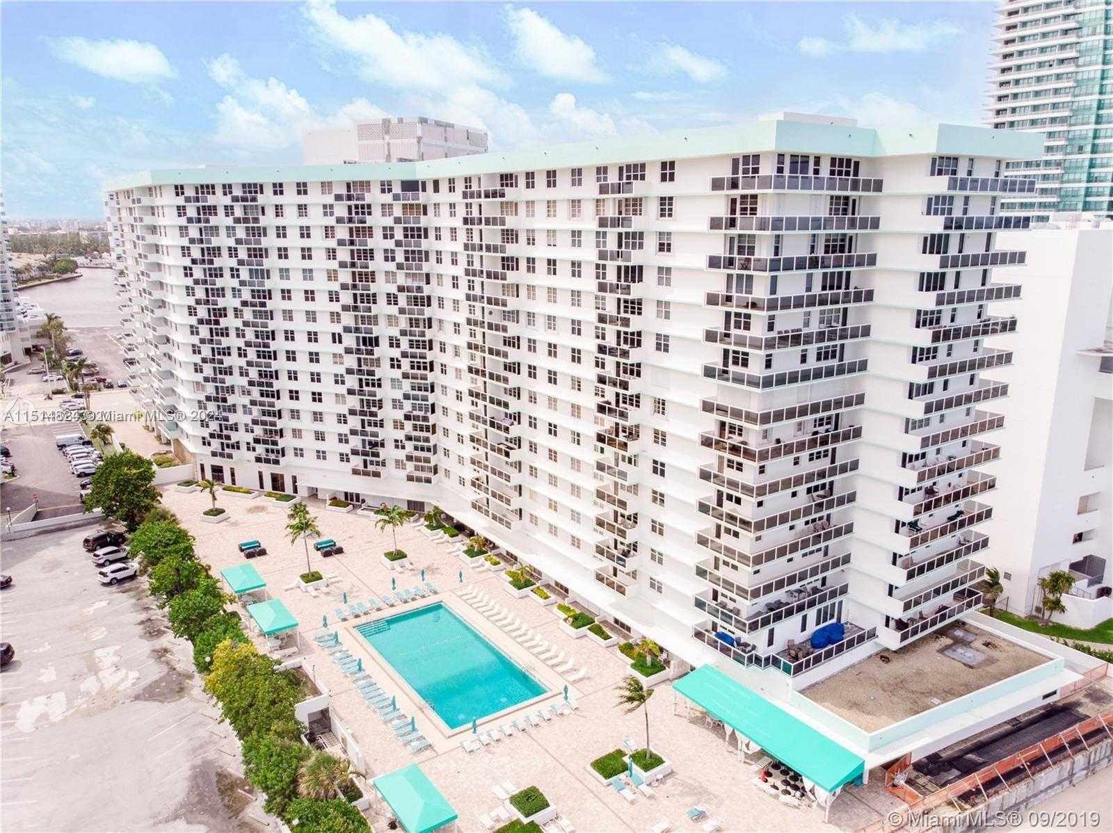 Small Image of 3725 S Ocean Dr, Hollywood, FL 33019, USA Number 34