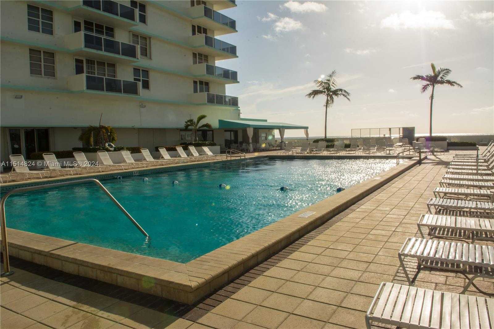 Small Image of 3725 S Ocean Dr, Hollywood, FL 33019, USA Number 56