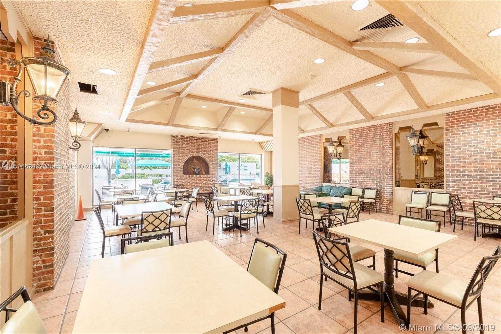 Small Image of 3725 S Ocean Dr, Hollywood, FL 33019, USA Number 58
