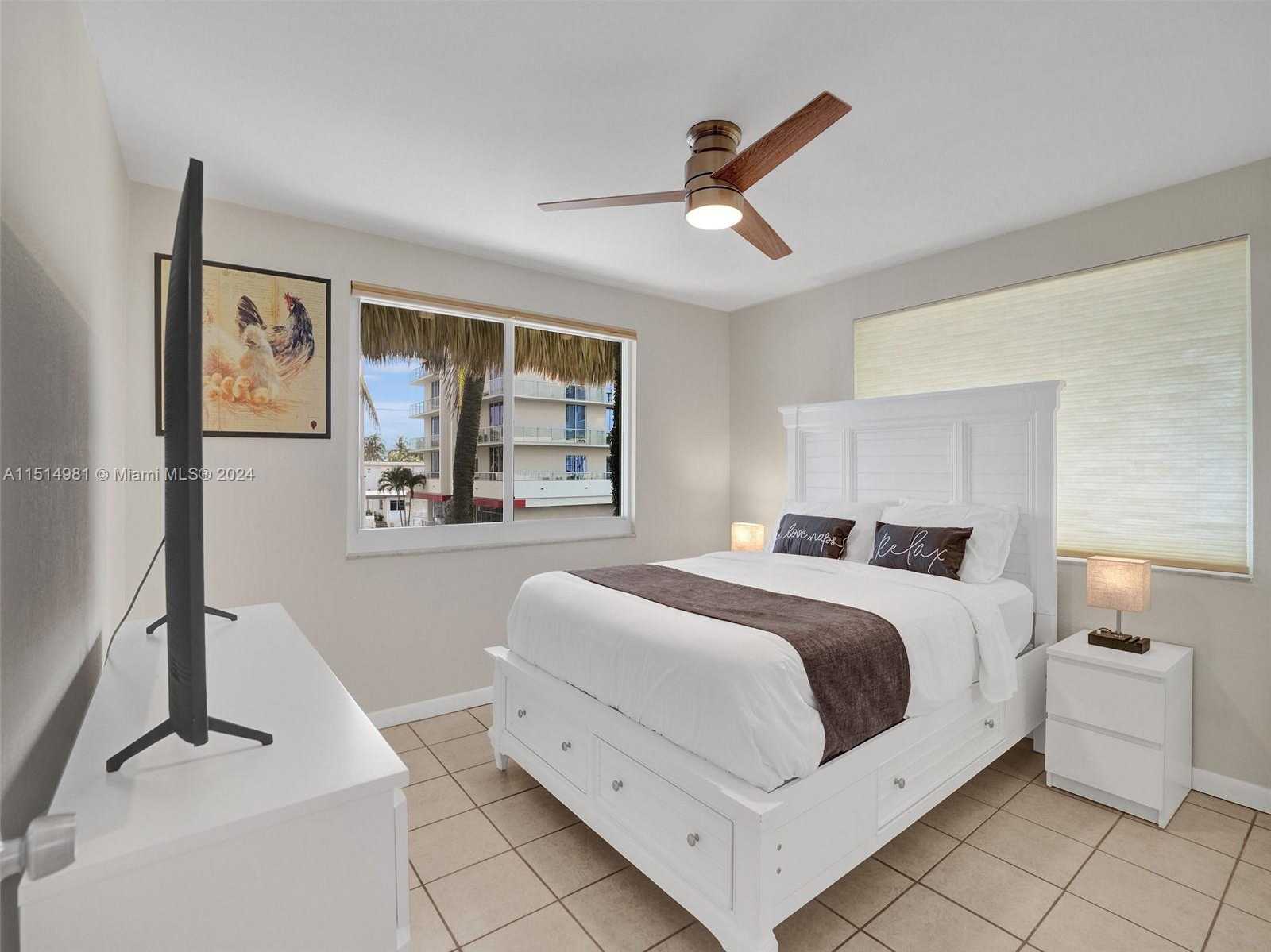 Small Image of 900 NORTH SURF RD #2, Hollywood Number 11