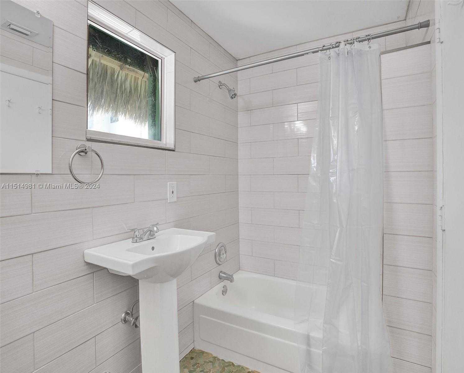 Small Image of 900 NORTH SURF RD #2, Hollywood Number 17