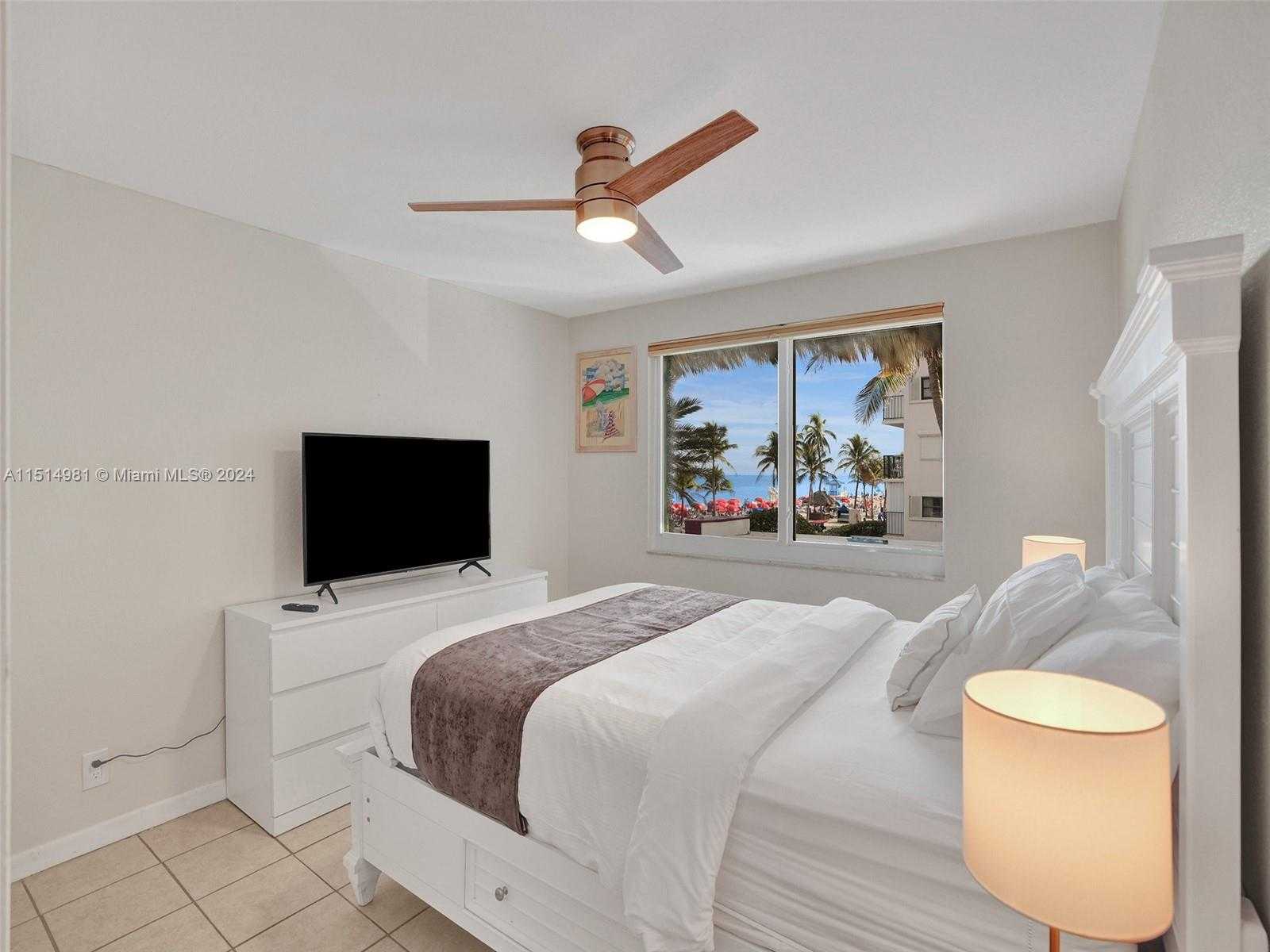 Small Image of 900 NORTH SURF RD #2, Hollywood Number 18