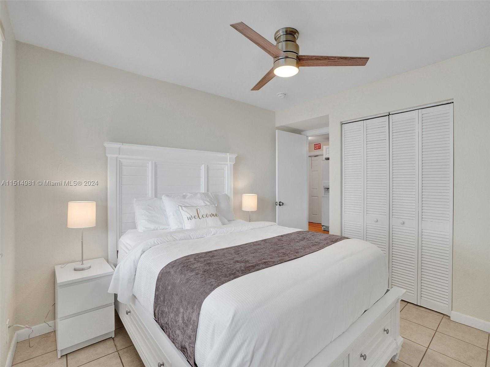 Small Image of 900 NORTH SURF RD #2, Hollywood Number 20