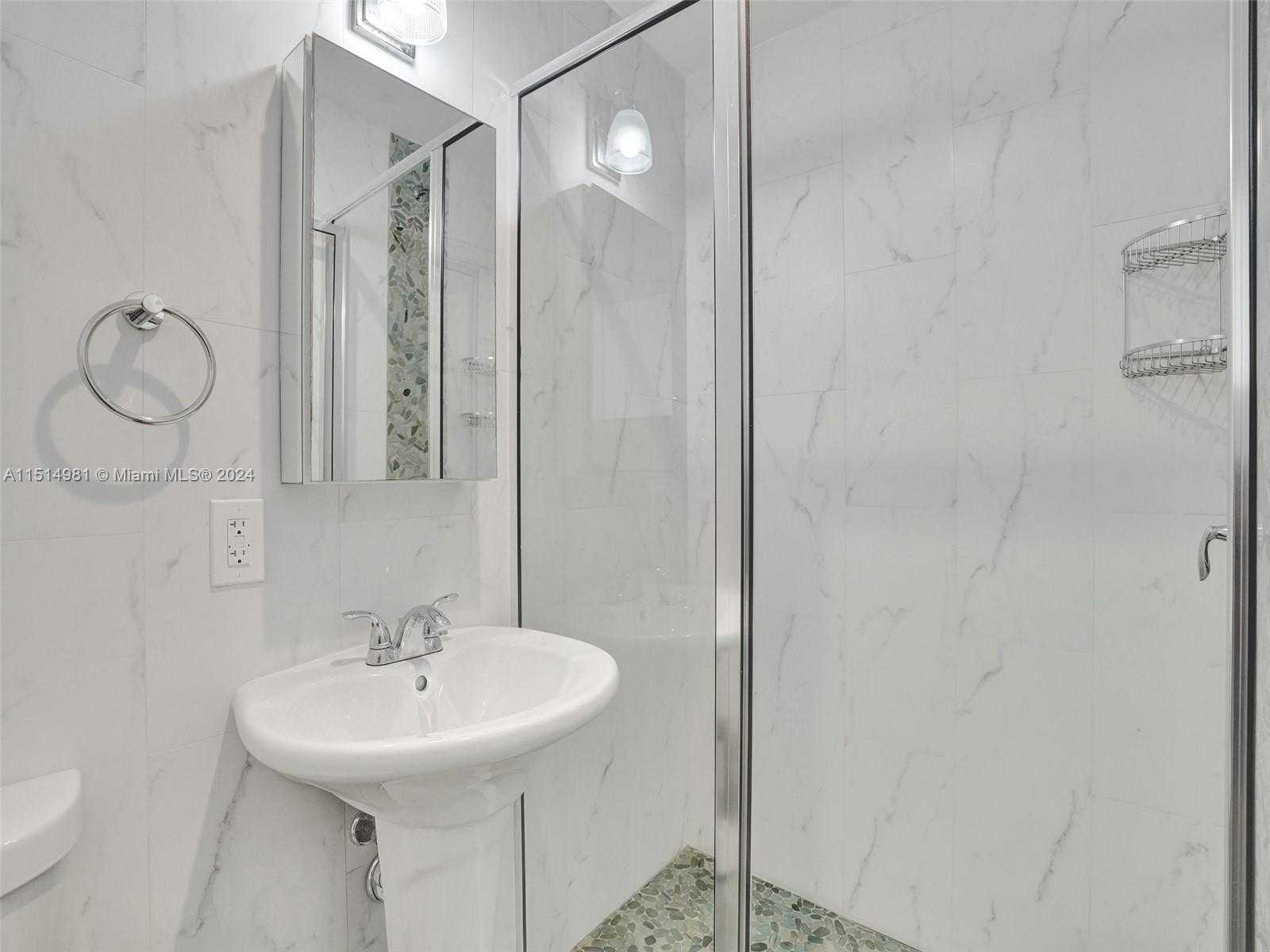 Small Image of 900 NORTH SURF RD #2, Hollywood Number 39