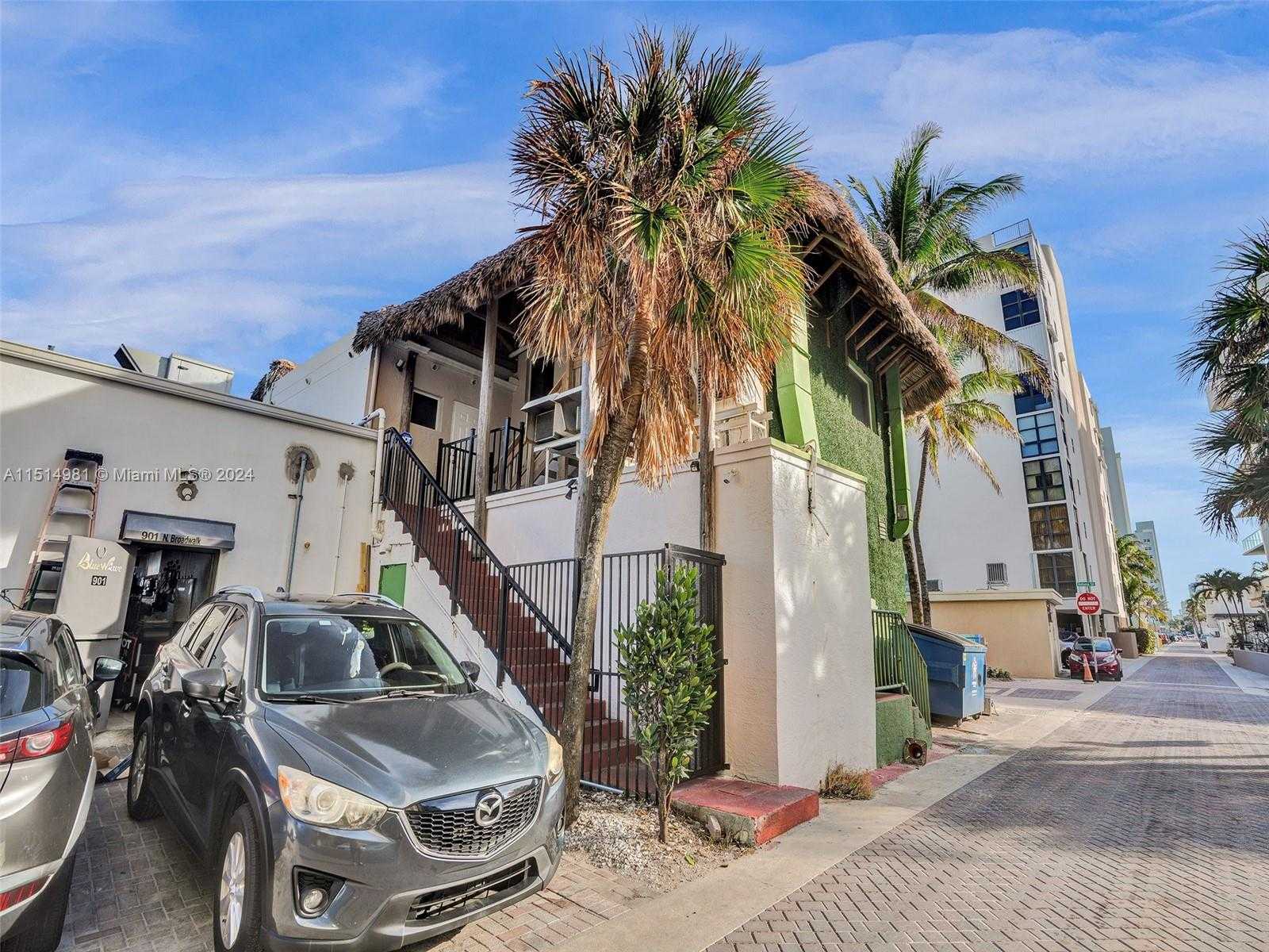 Small Image of 900 NORTH SURF RD #2, Hollywood Number 43