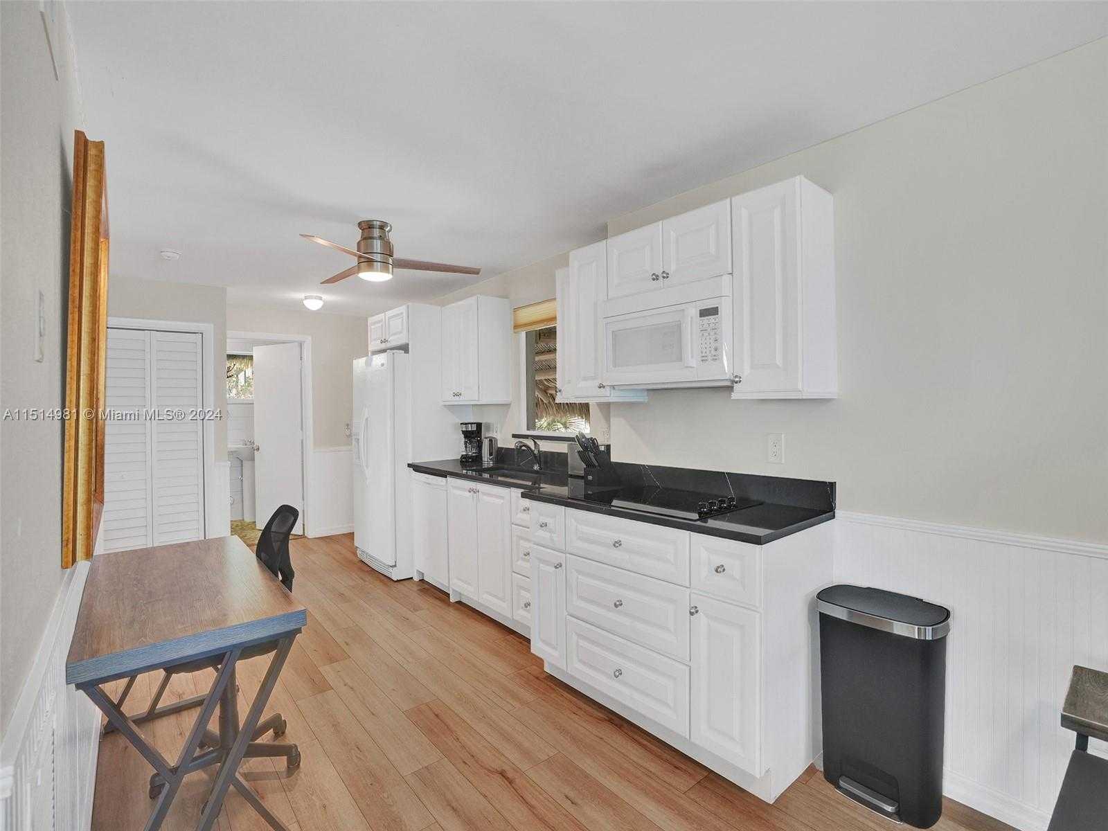 Small Image of 900 NORTH SURF RD #2, Hollywood Number 7