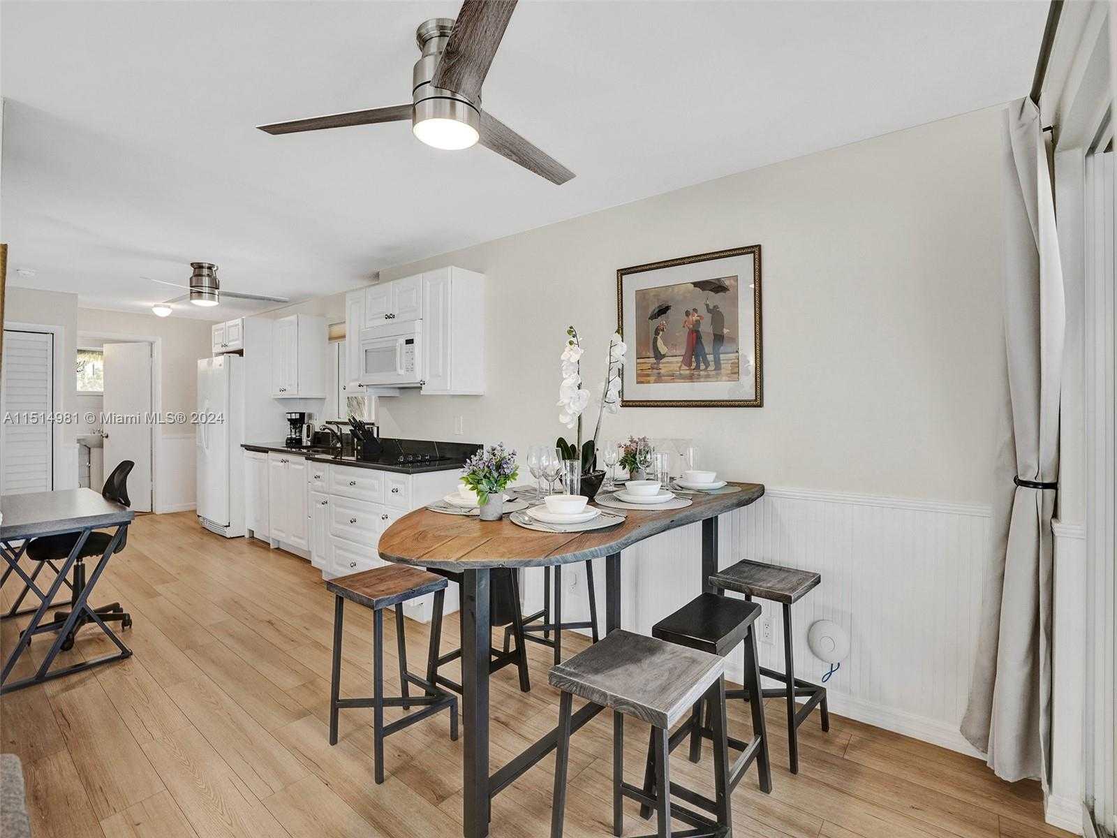 Small Image of 900 NORTH SURF RD #2, Hollywood Number 9