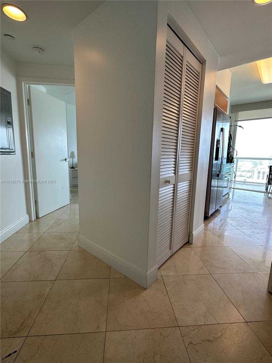 Small Image of 6365 COLLINS AVE #3811, Miami Beach Number 16