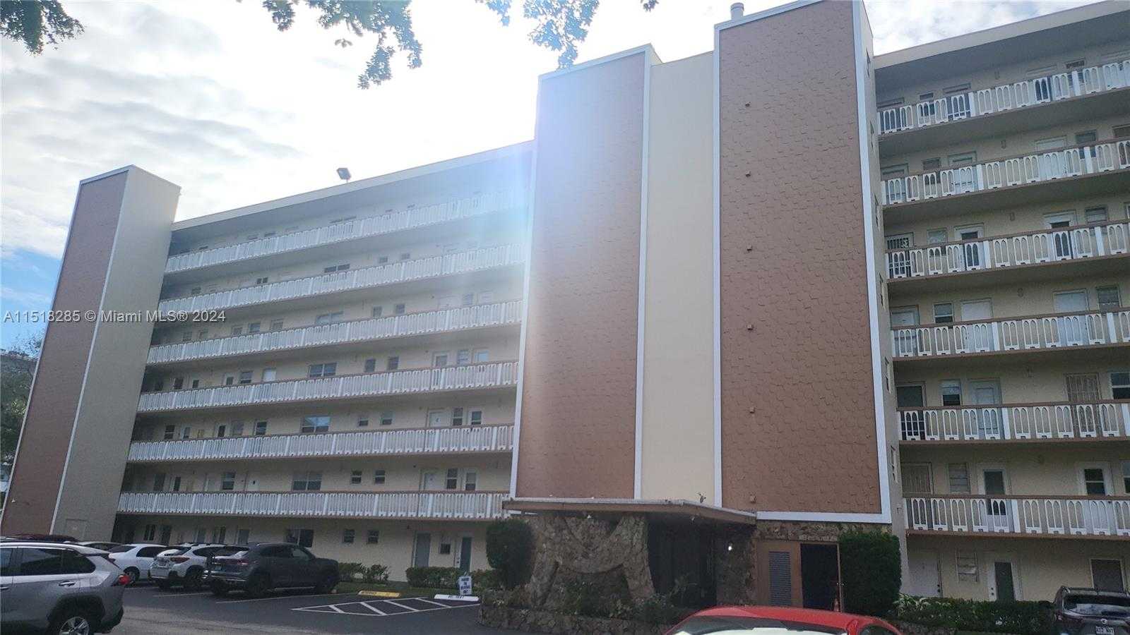 Small Image of 1001 NORTH EAST 14TH AVE #201, Hallandale Beach Number 9