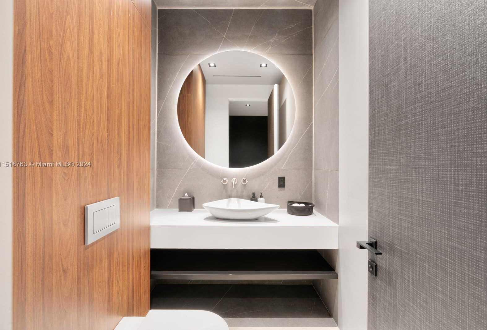 Small Image of Brickell House, 1300 Brickell Bay Dr, Miami, FL 33131, USA Number 20