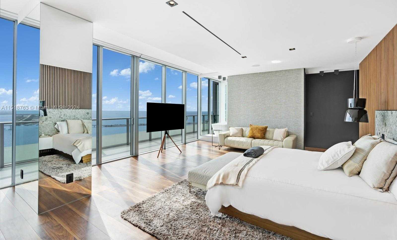 Small Image of Brickell House, 1300 Brickell Bay Dr, Miami, FL 33131, USA Number 24