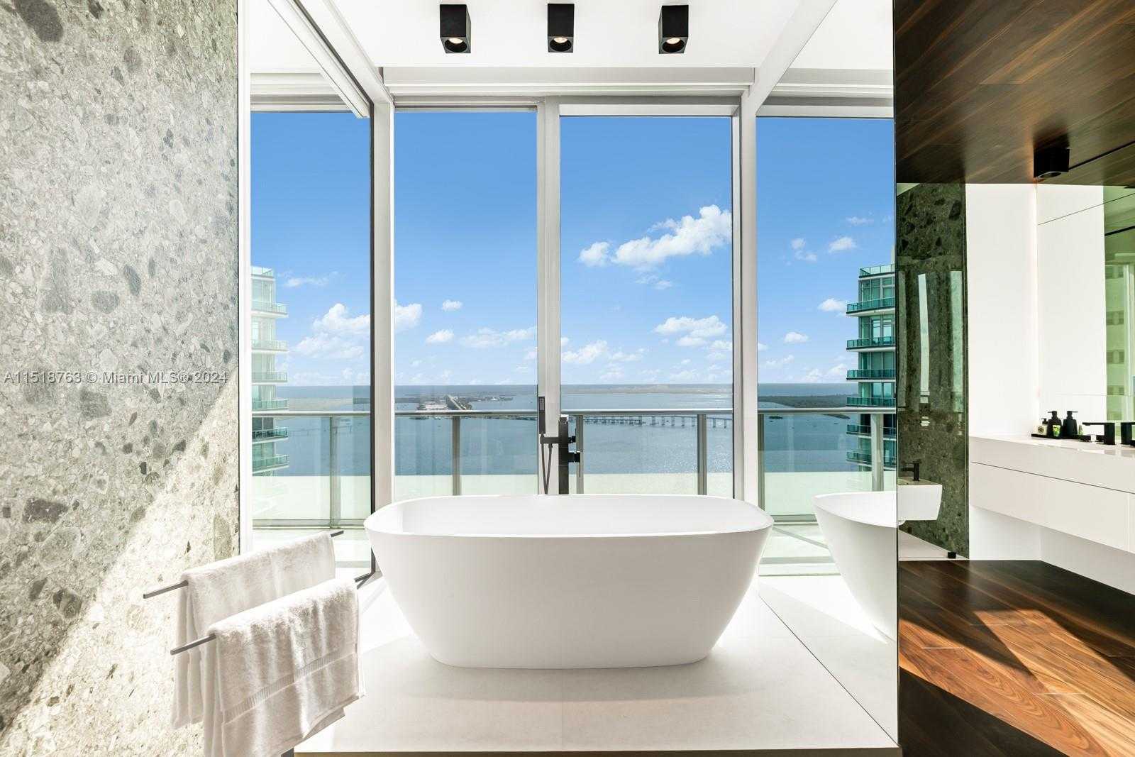 Small Image of Brickell House, 1300 Brickell Bay Dr, Miami, FL 33131, USA Number 26