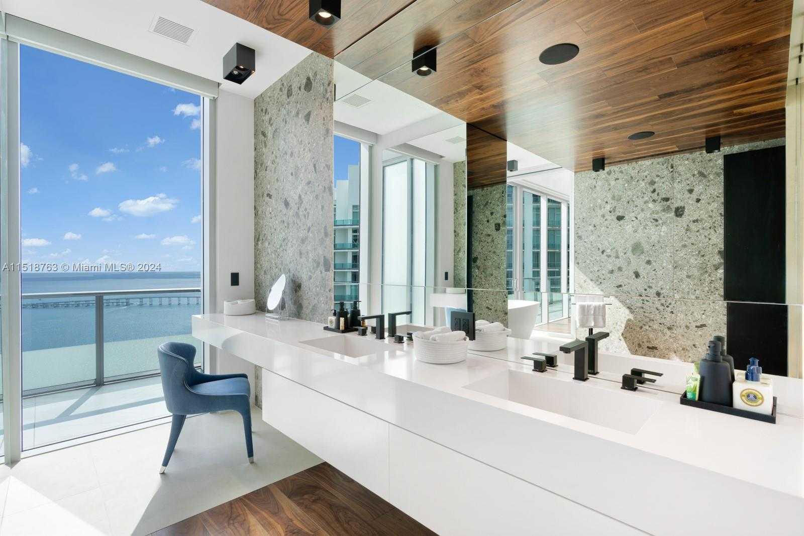 Small Image of Brickell House, 1300 Brickell Bay Dr, Miami, FL 33131, USA Number 28