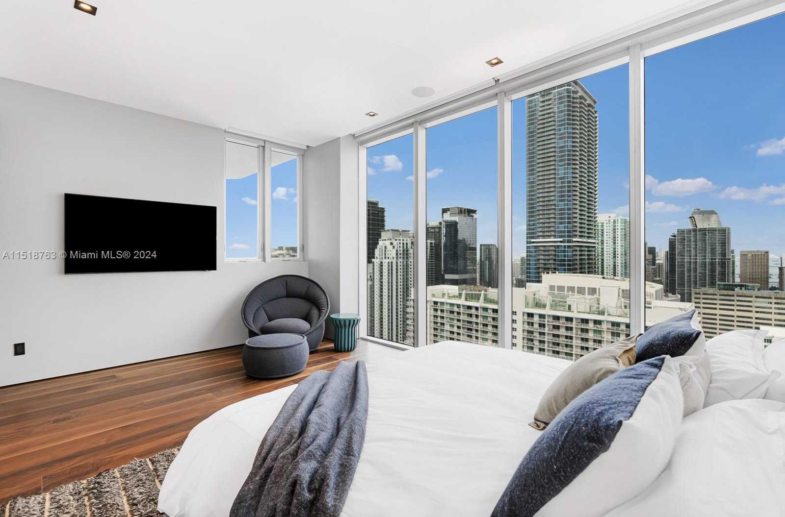 Small Image of Brickell House, 1300 Brickell Bay Dr, Miami, FL 33131, USA Number 32