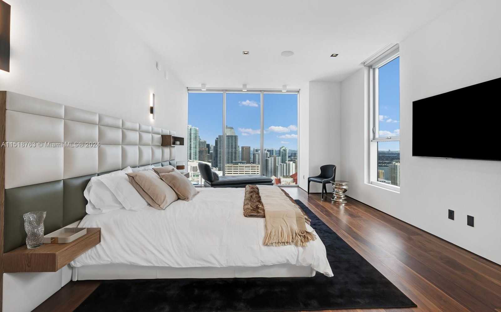 Small Image of Brickell House, 1300 Brickell Bay Dr, Miami, FL 33131, USA Number 35