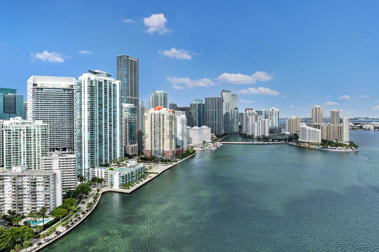 Small Image of Brickell House, 1300 Brickell Bay Dr, Miami, FL 33131, USA Number 46