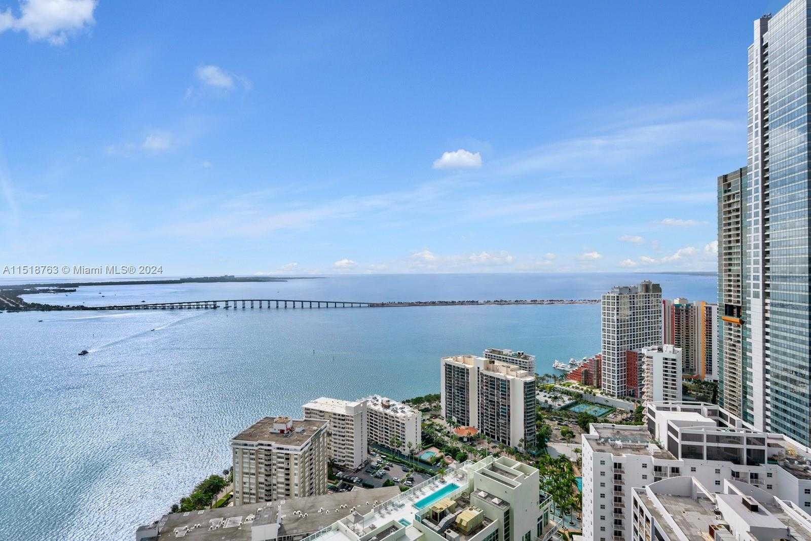 Small Image of Brickell House, 1300 Brickell Bay Dr, Miami, FL 33131, USA Number 49