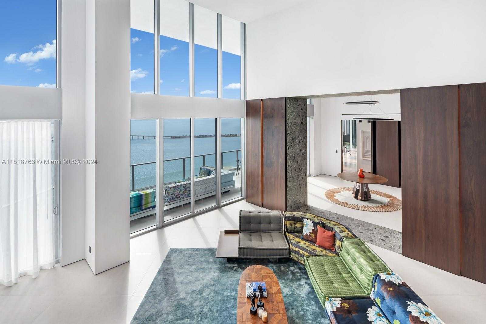 Small Image of Brickell House, 1300 Brickell Bay Dr, Miami, FL 33131, USA Number 6