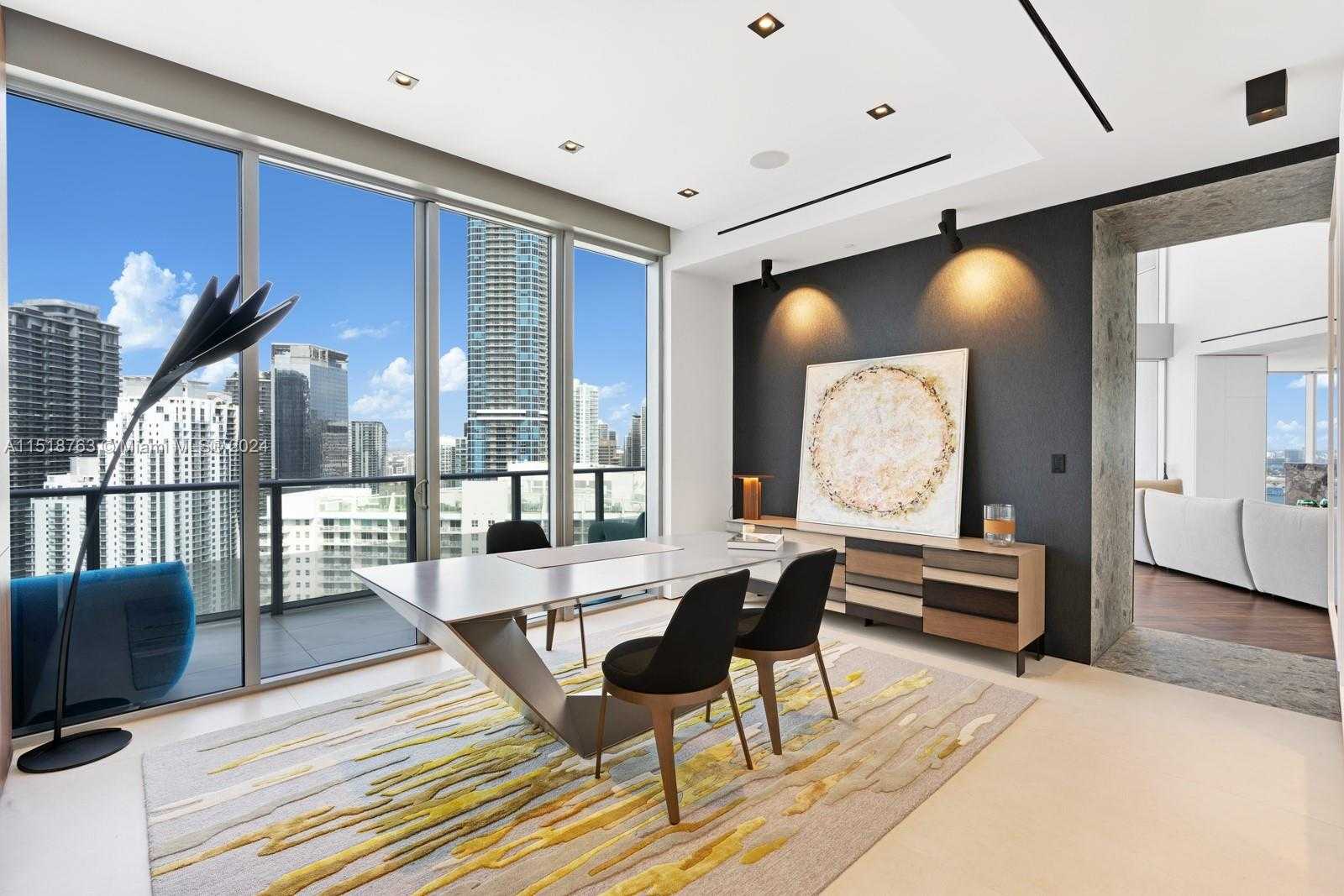 Small Image of Brickell House, 1300 Brickell Bay Dr, Miami, FL 33131, USA Number 9