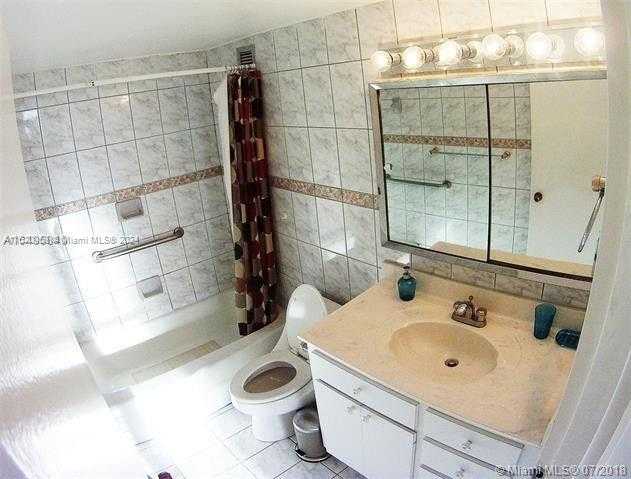 Small Image of 5601 COLLINS AVE #523, Miami Beach Number 12